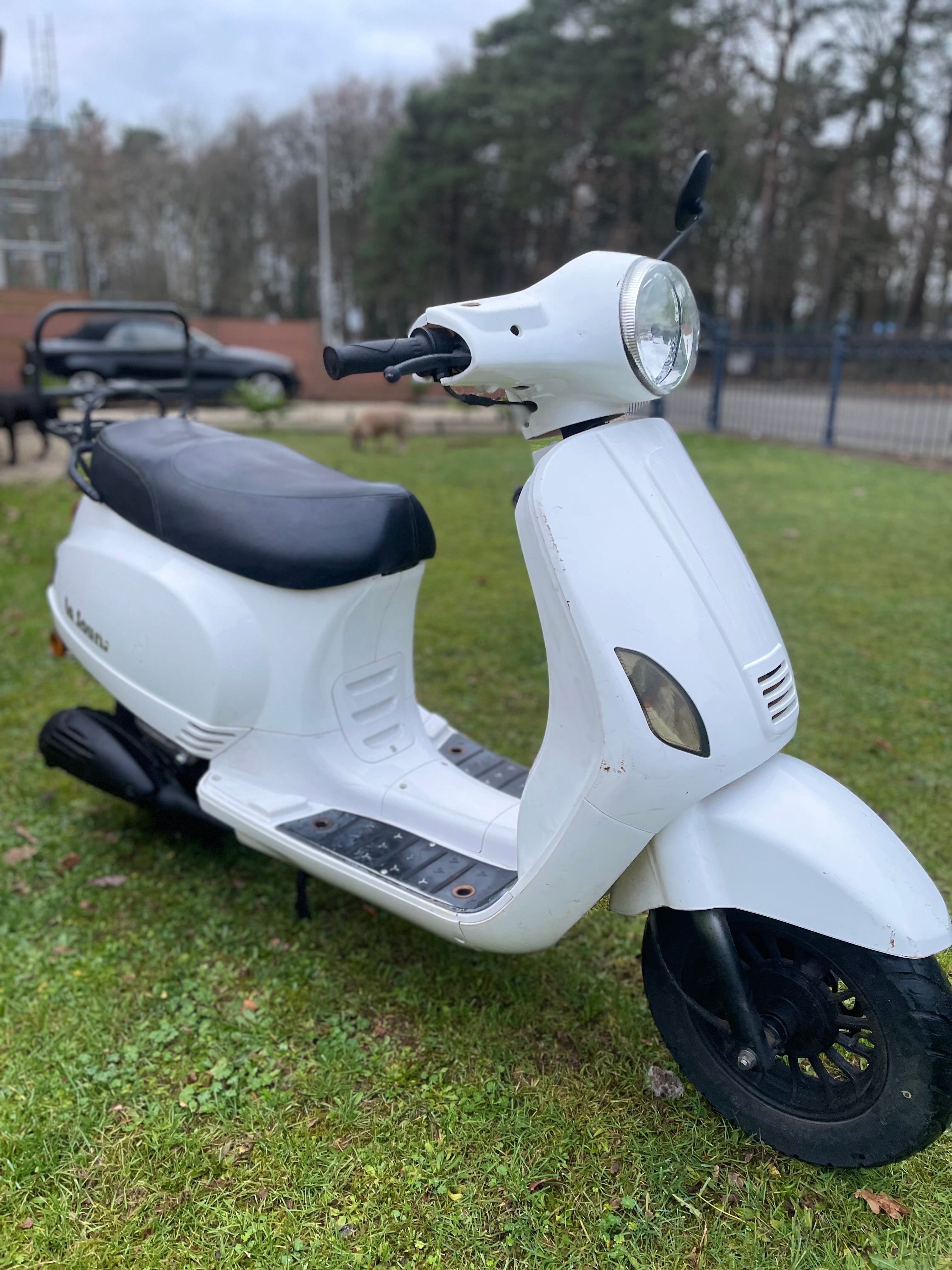 LA SOURIS A KLASSE SCOOTER