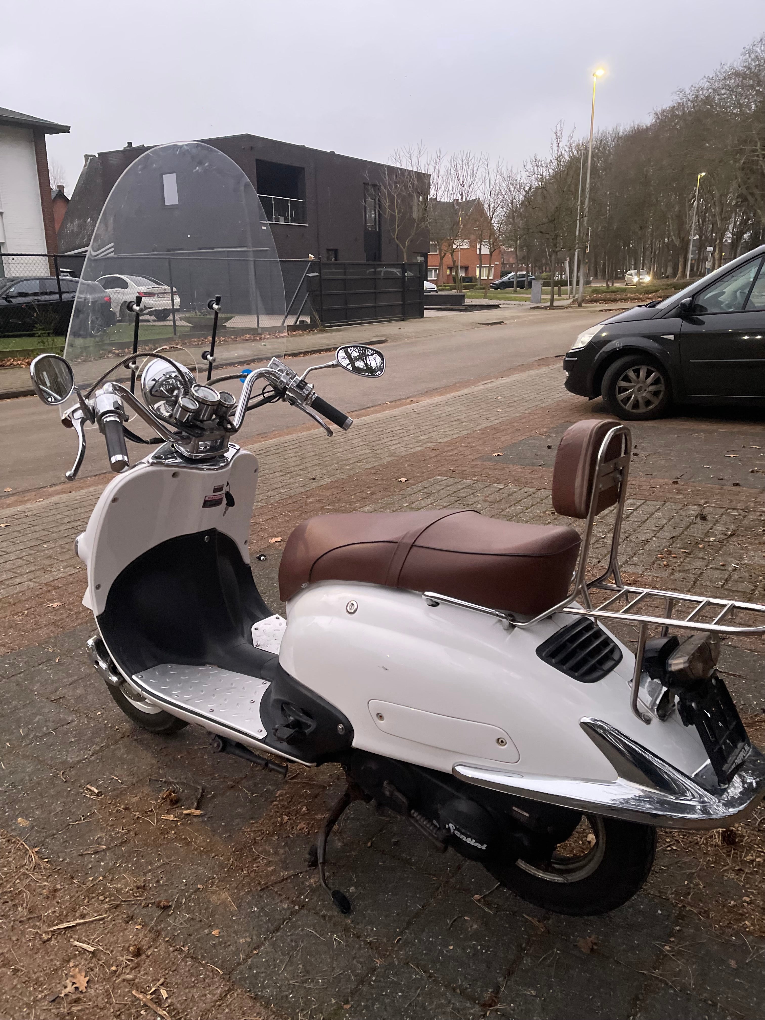 RETRO A KLASSE SCOOTER